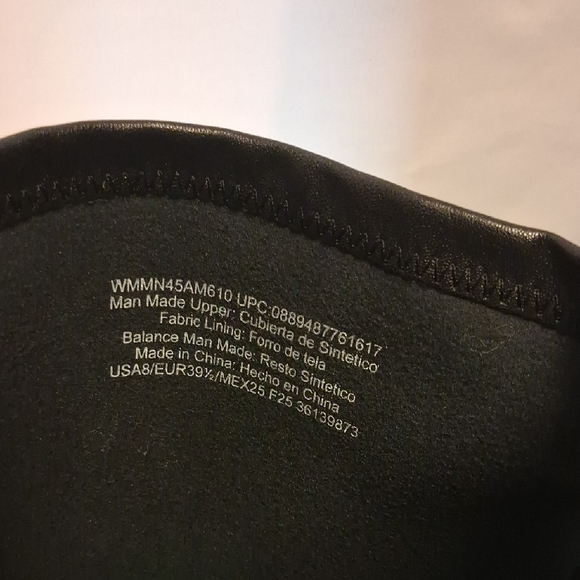 Elegant Black Heeled Boots - Picture 10 of 16